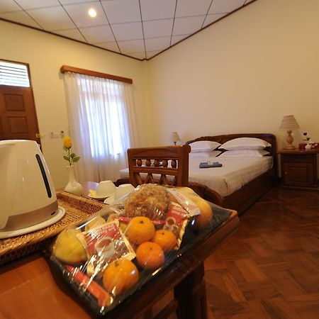 Sky Palace Hotel Баган Экстерьер фото