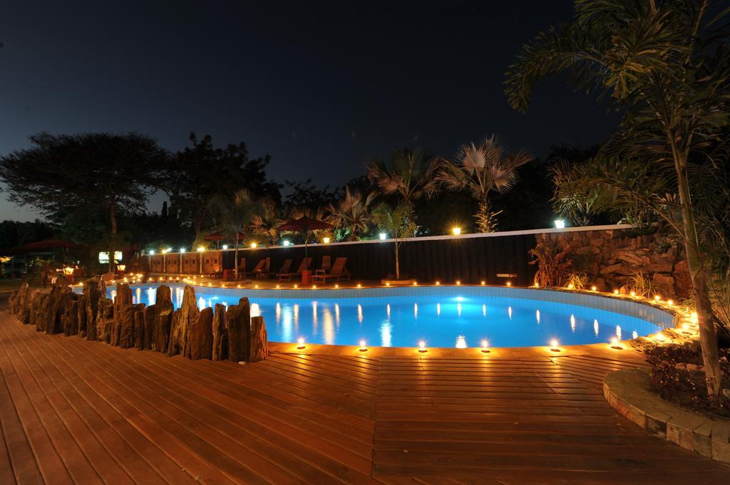 Sky Palace Hotel Баган Экстерьер фото